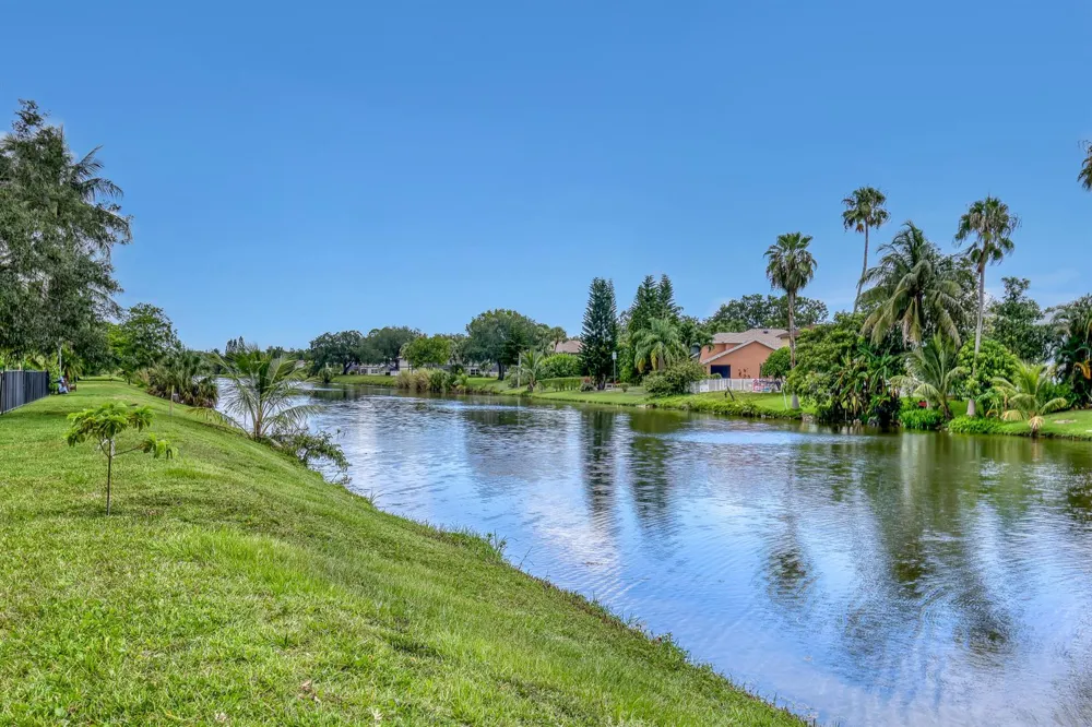 2063 Reston Circle Royal Palm Beach, FL 33411