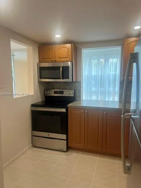 17560 Atlantic Blvd #514 Sunny Isles Beach, FL 33160