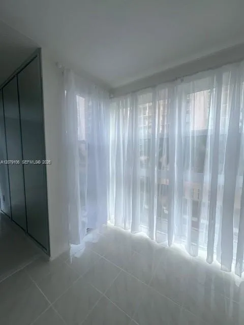 17560 Atlantic Blvd #514 Sunny Isles Beach, FL 33160