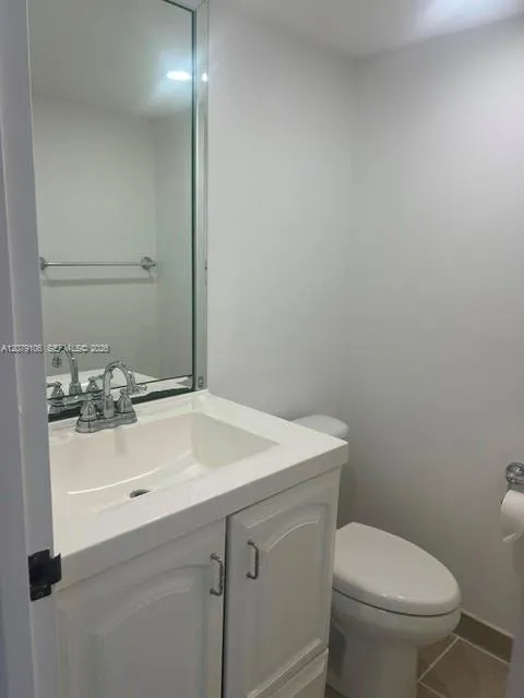 17560 Atlantic Blvd #514 Sunny Isles Beach, FL 33160
