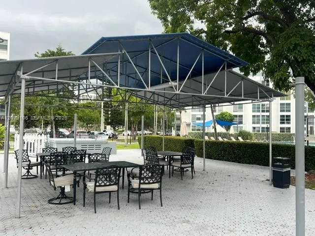 17560 Atlantic Blvd #514 Sunny Isles Beach, FL 33160