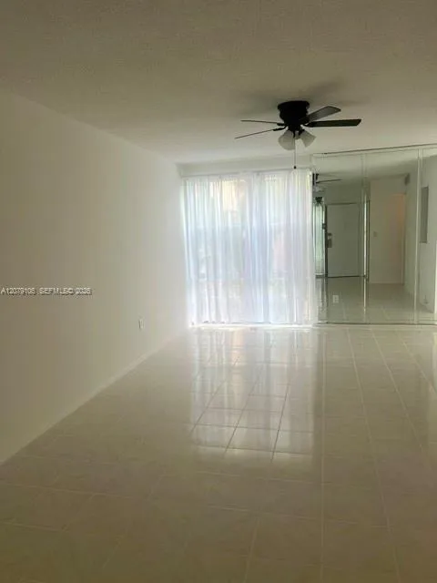 17560 Atlantic Blvd #514 Sunny Isles Beach, FL 33160
