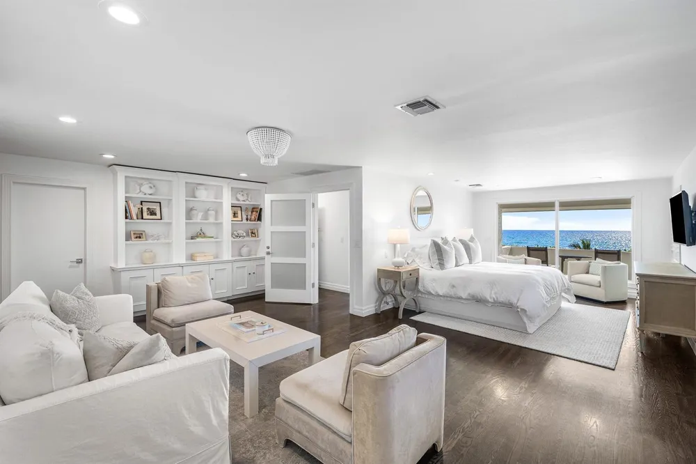 5910 OLD OCEAN BOULEVARD Ocean Ridge, FL 33435
