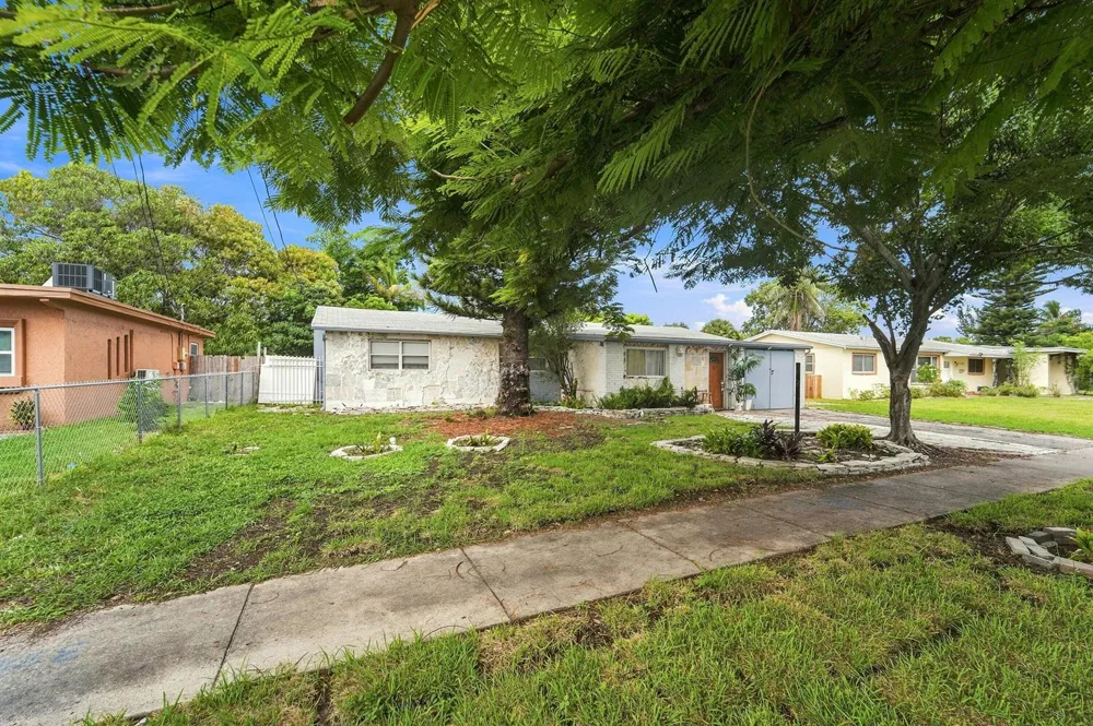 4031 NW 7th Avenue Deerfield Beach, FL 33064