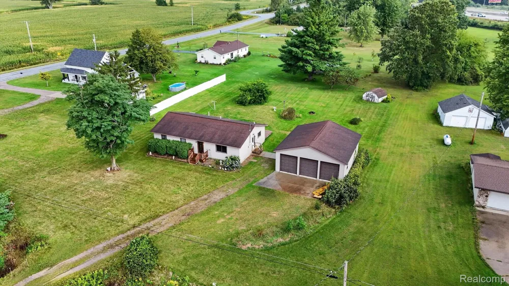 10977 Maple Road Birch Run Township, MI 48415