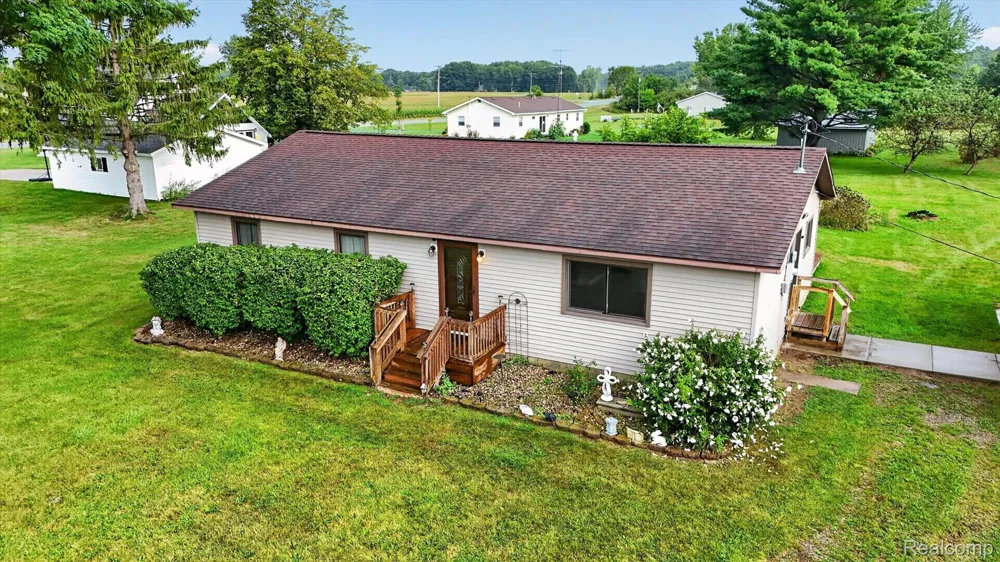 10977 Maple Road Birch Run Township, MI 48415