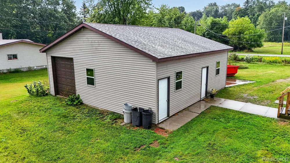 10977 Maple Road Birch Run Township, MI 48415