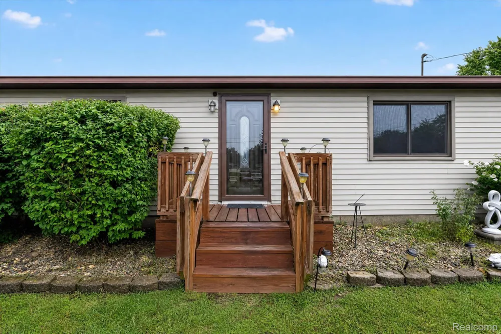10977 Maple Road Birch Run Township, MI 48415