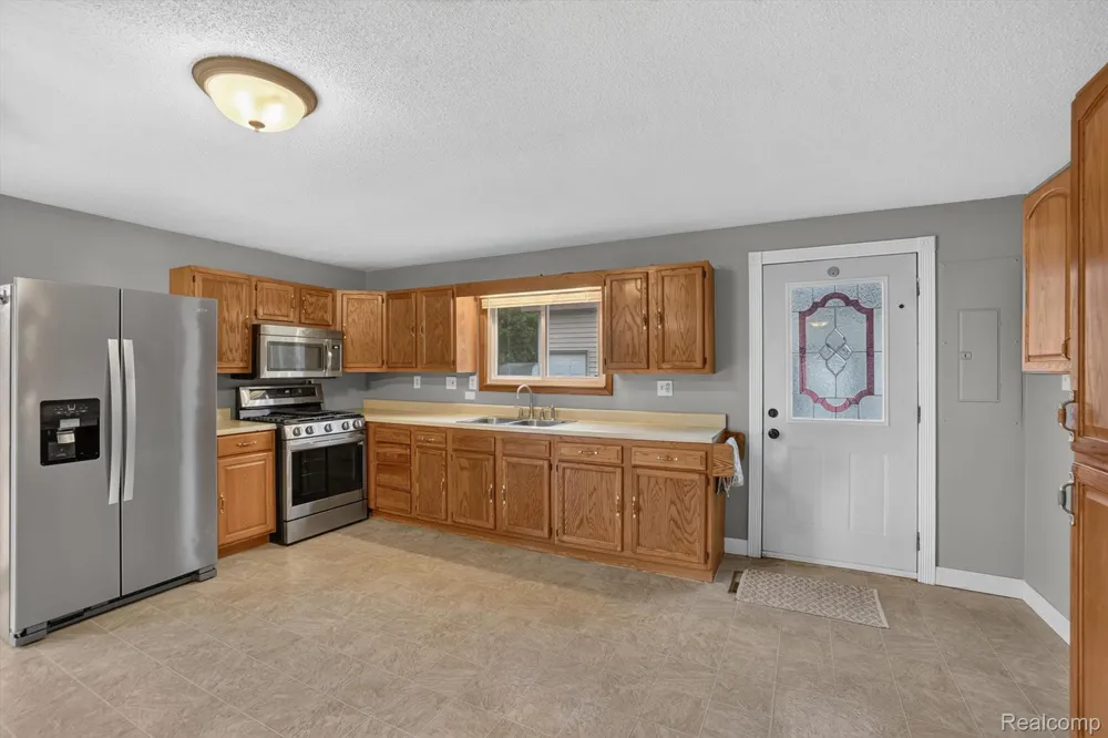 10977 Maple Road Birch Run Township, MI 48415