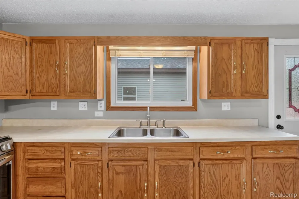 10977 Maple Road Birch Run Township, MI 48415