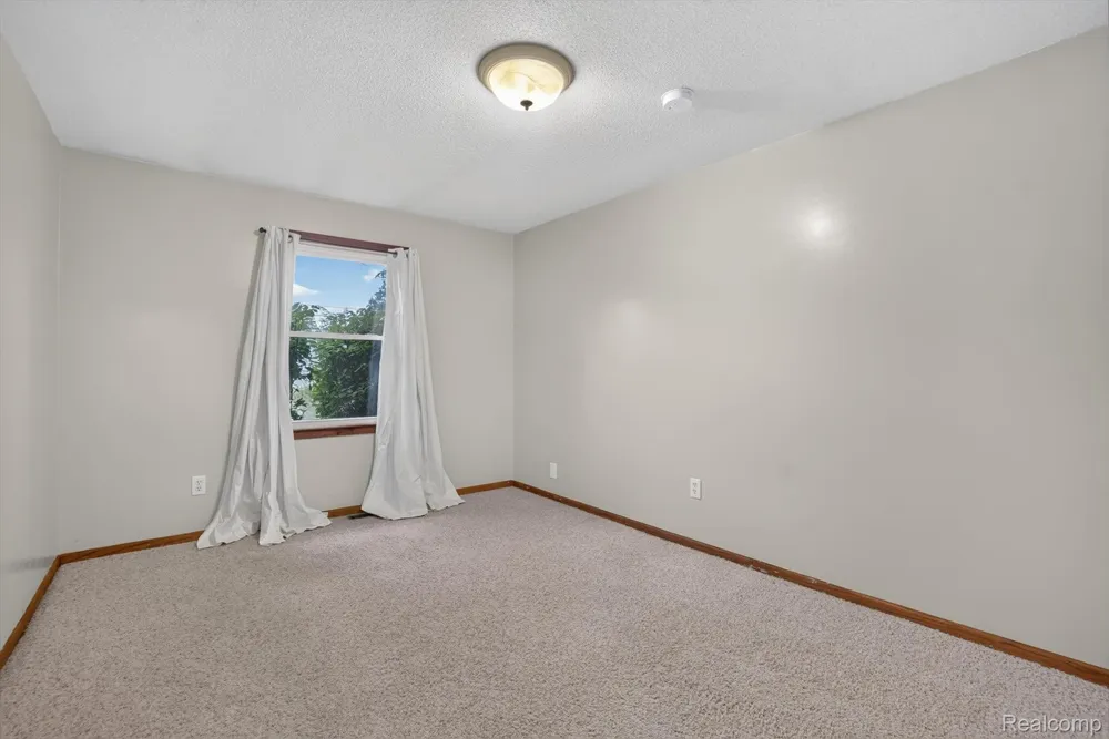 10977 Maple Road Birch Run Township, MI 48415