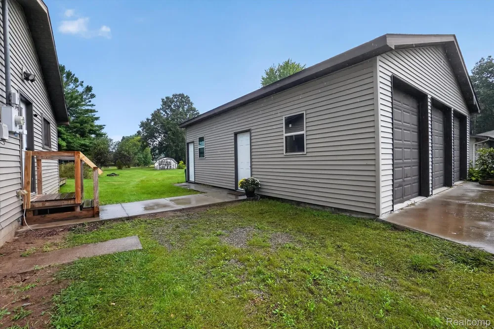 10977 Maple Road Birch Run Township, MI 48415