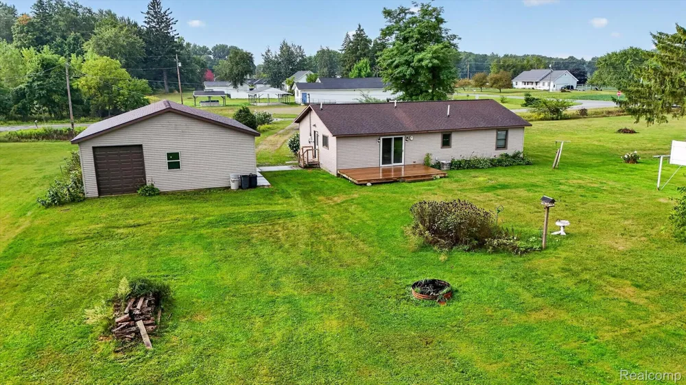 10977 Maple Road Birch Run Township, MI 48415