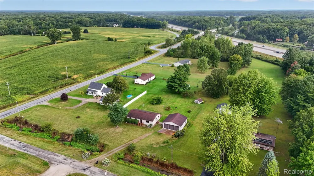 10977 Maple Road Birch Run Township, MI 48415