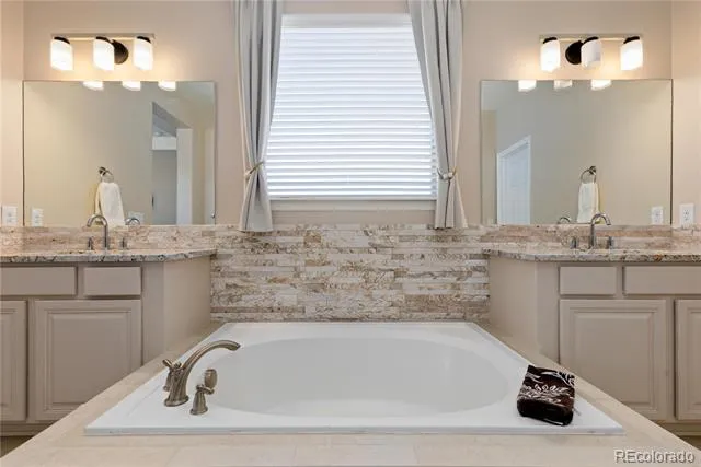 9519 Nile Way Arvada, CO 80007