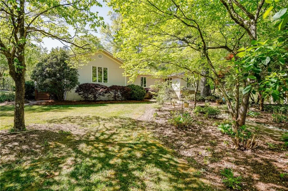 8277 Buchanan Highway Dallas, GA 30157