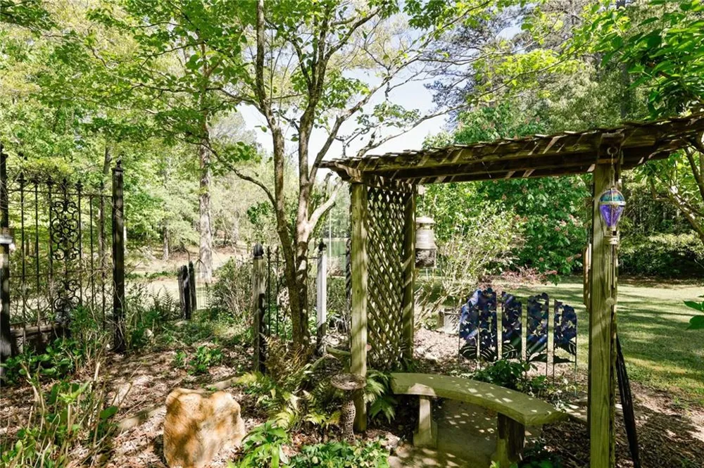 8277 Buchanan Highway Dallas, GA 30157