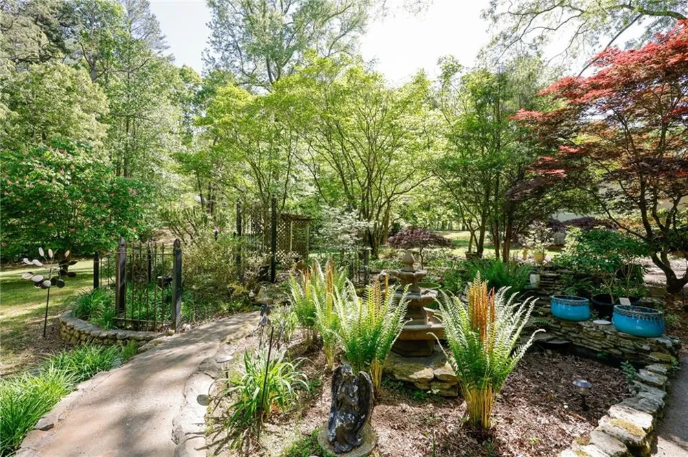 8277 Buchanan Highway Dallas, GA 30157