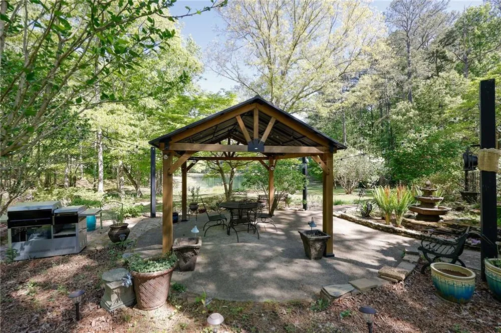 8277 Buchanan Highway Dallas, GA 30157