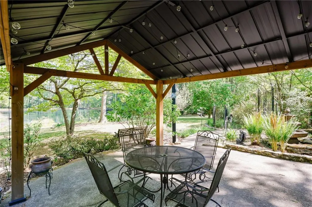 8277 Buchanan Highway Dallas, GA 30157