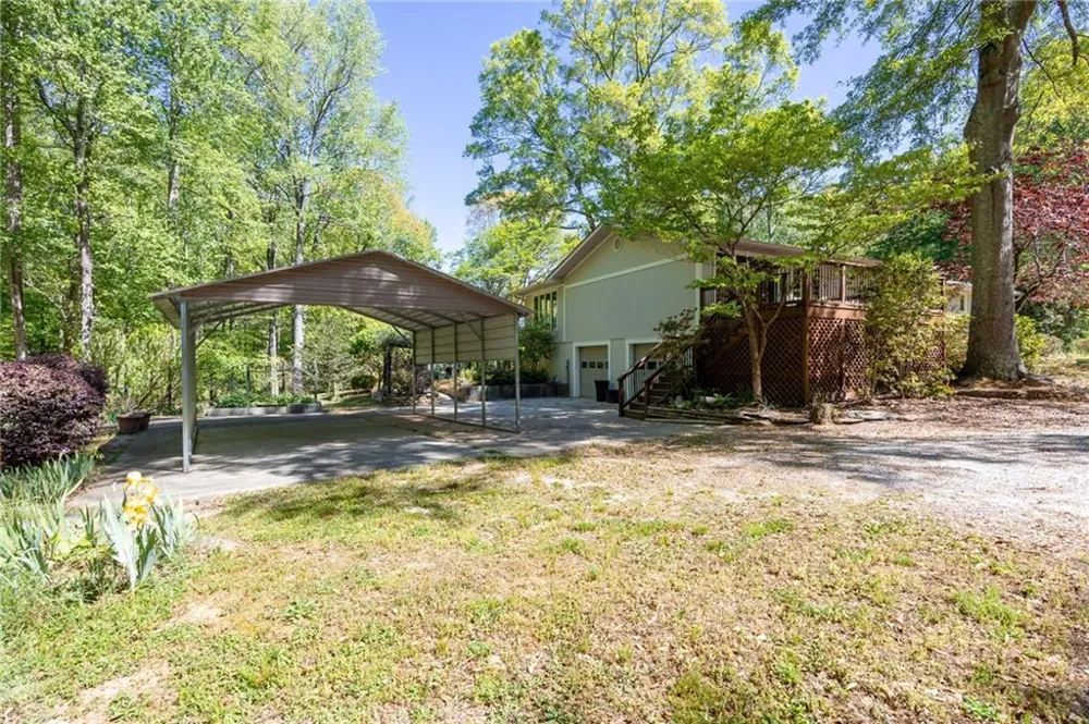 8277 Buchanan Highway Dallas, GA 30157