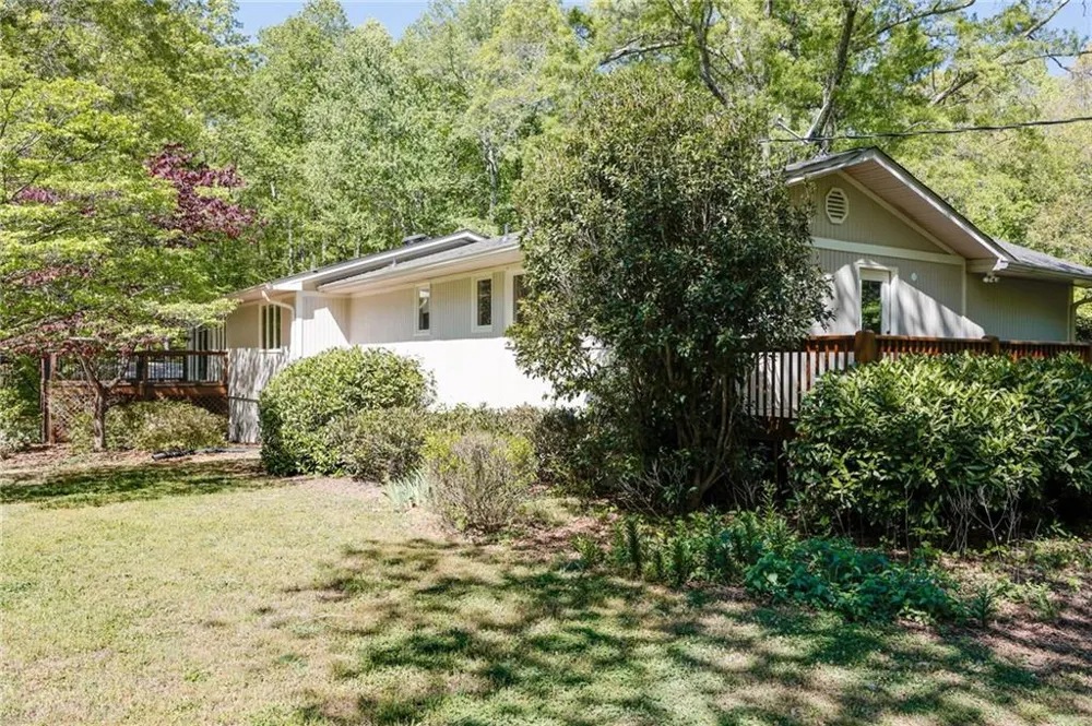 8277 Buchanan Highway Dallas, GA 30157