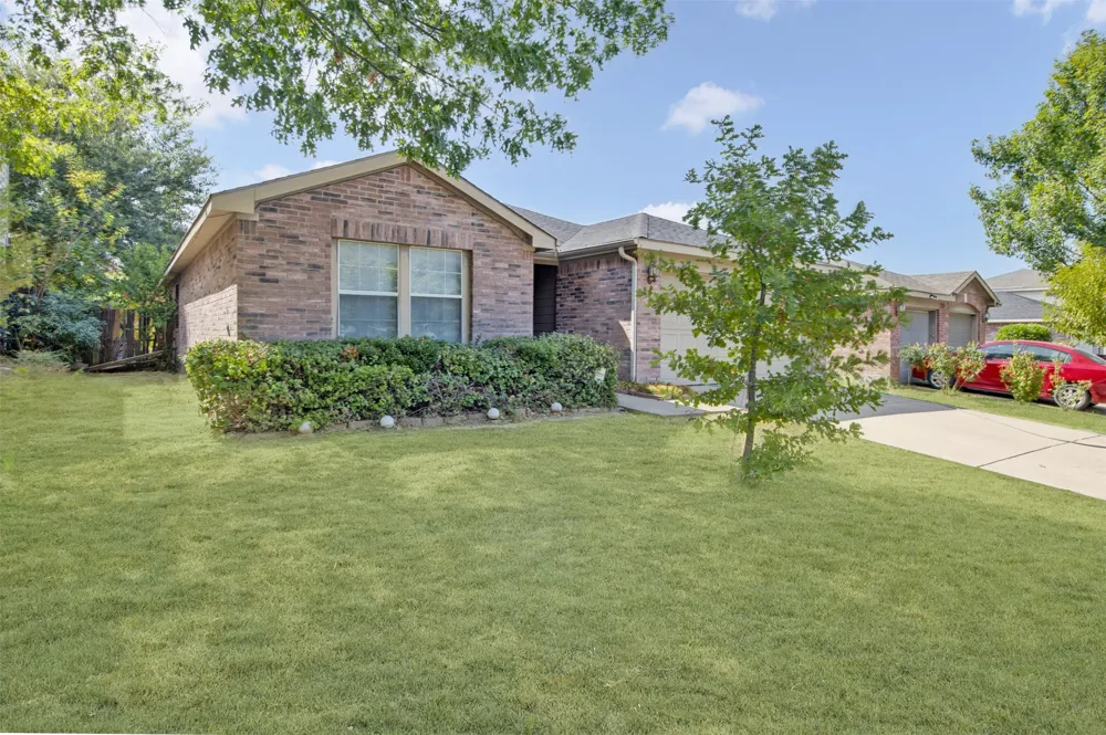 6833 Rondo Drive Dallas, TX 75241