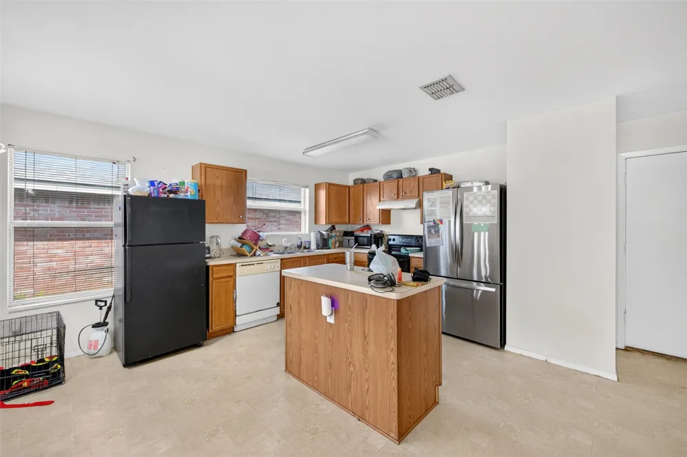 6833 Rondo Drive Dallas, TX 75241