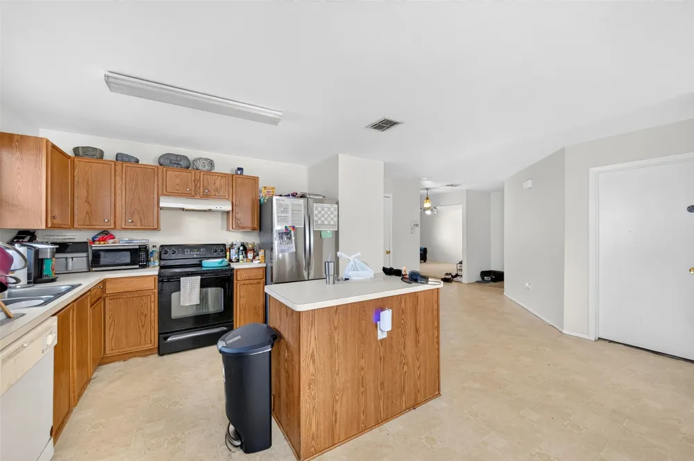 6833 Rondo Drive Dallas, TX 75241