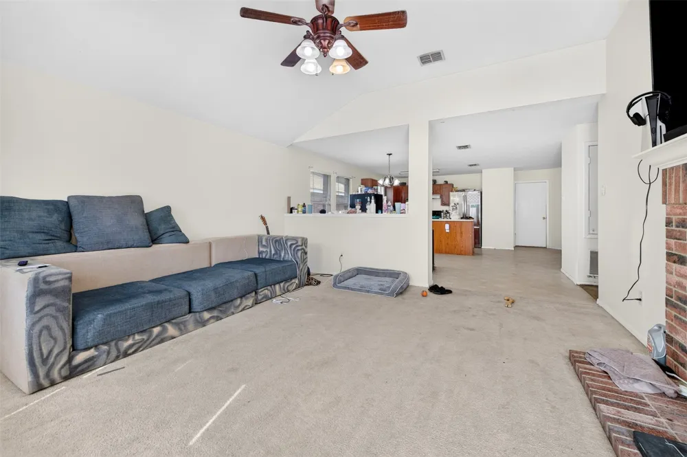 6833 Rondo Drive Dallas, TX 75241