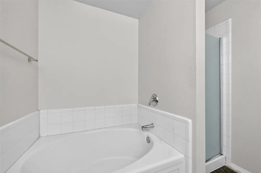 6833 Rondo Drive Dallas, TX 75241