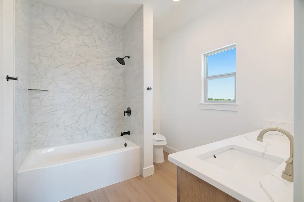 225 Private Road 33083 Sumner, TX 75486