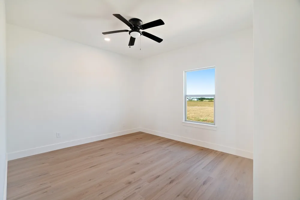 225 Private Road 33083 Sumner, TX 75486
