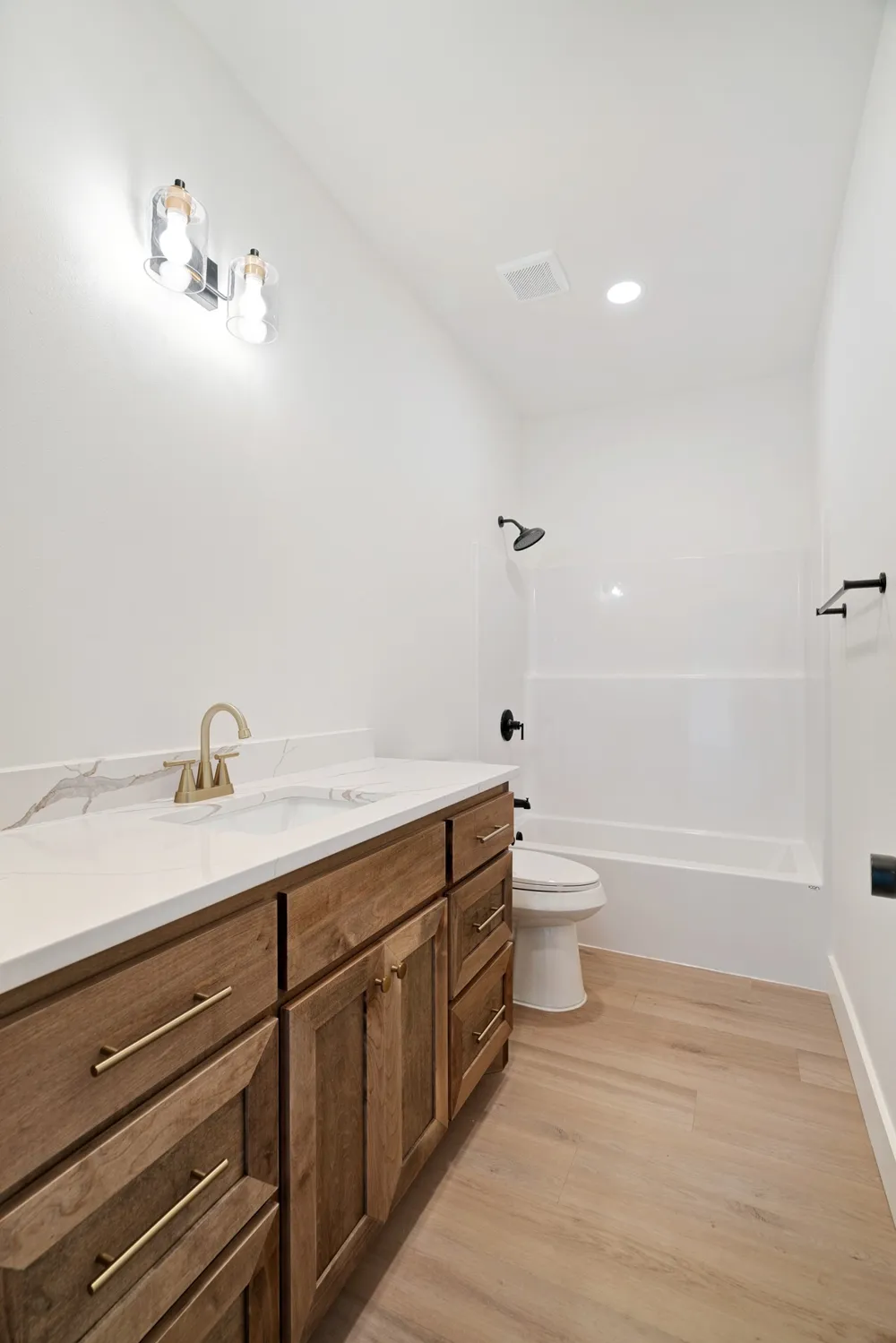 225 Private Road 33083 Sumner, TX 75486