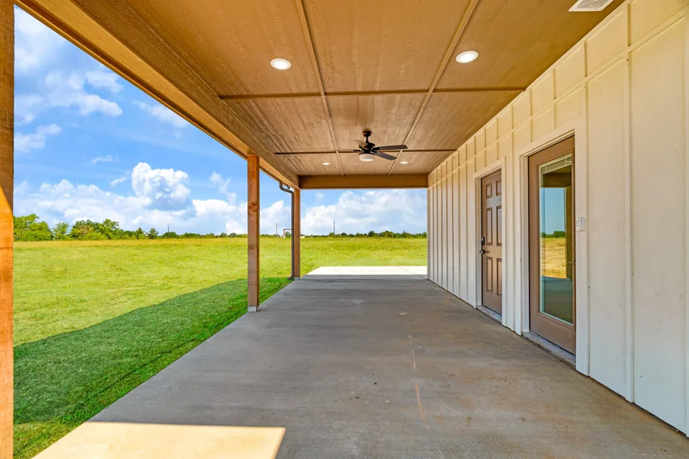225 Private Road 33083 Sumner, TX 75486