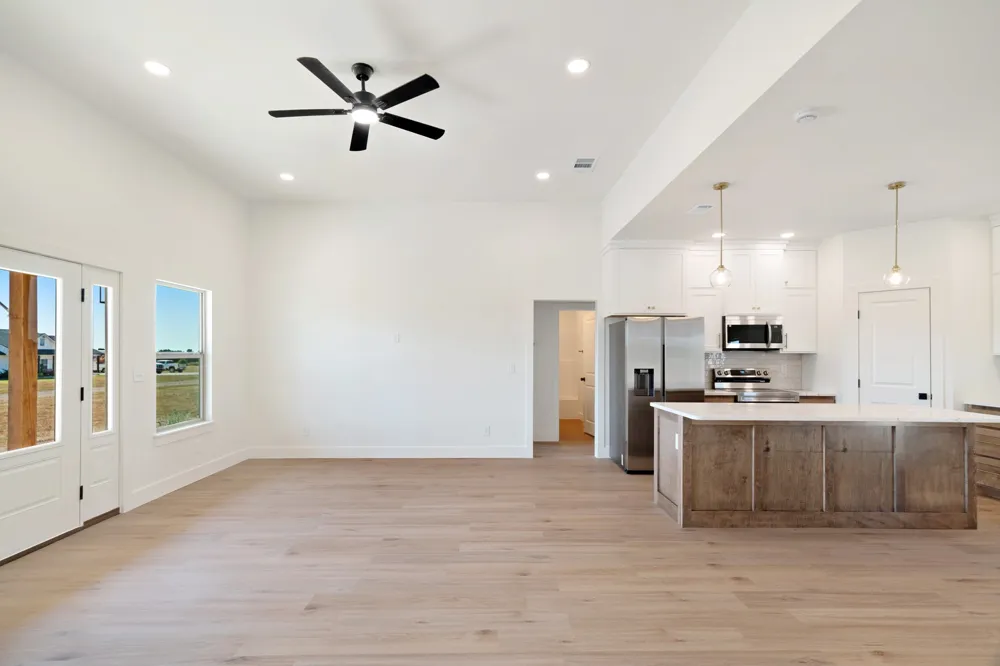 225 Private Road 33083 Sumner, TX 75486