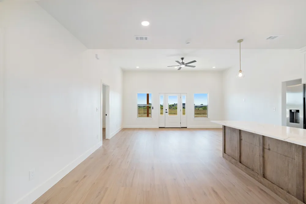 225 Private Road 33083 Sumner, TX 75486