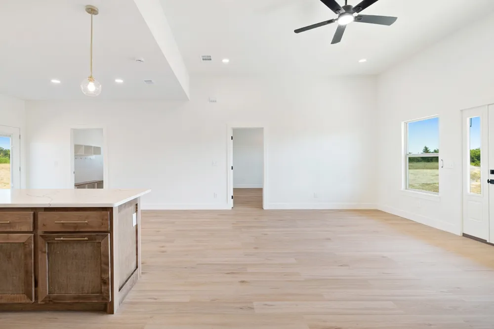 225 Private Road 33083 Sumner, TX 75486