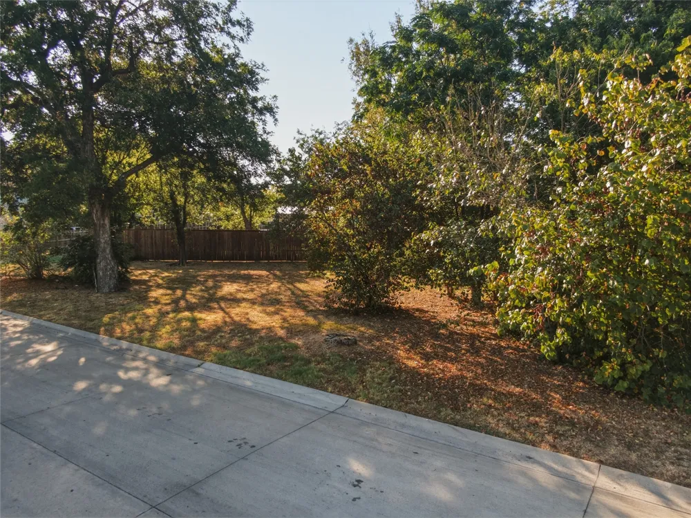 104 Getzendaner Street Waxahachie, TX 75165