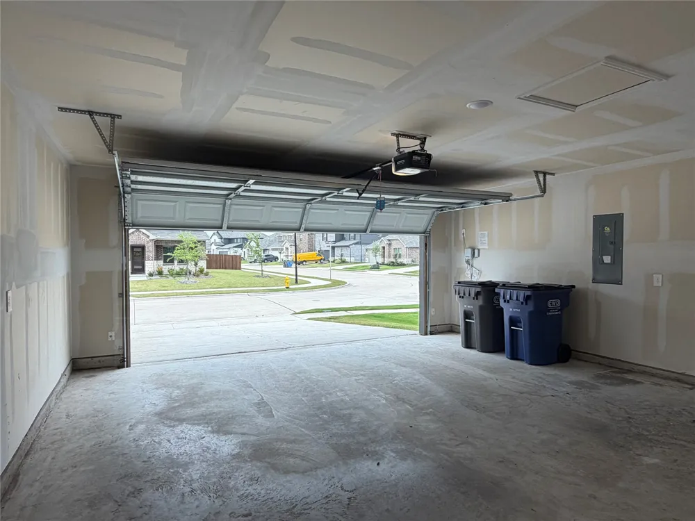 1093 Eagle Run Lane Lavon, TX 75166