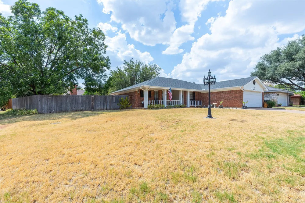 2901 Oak Ridge Court Abilene, TX 79606