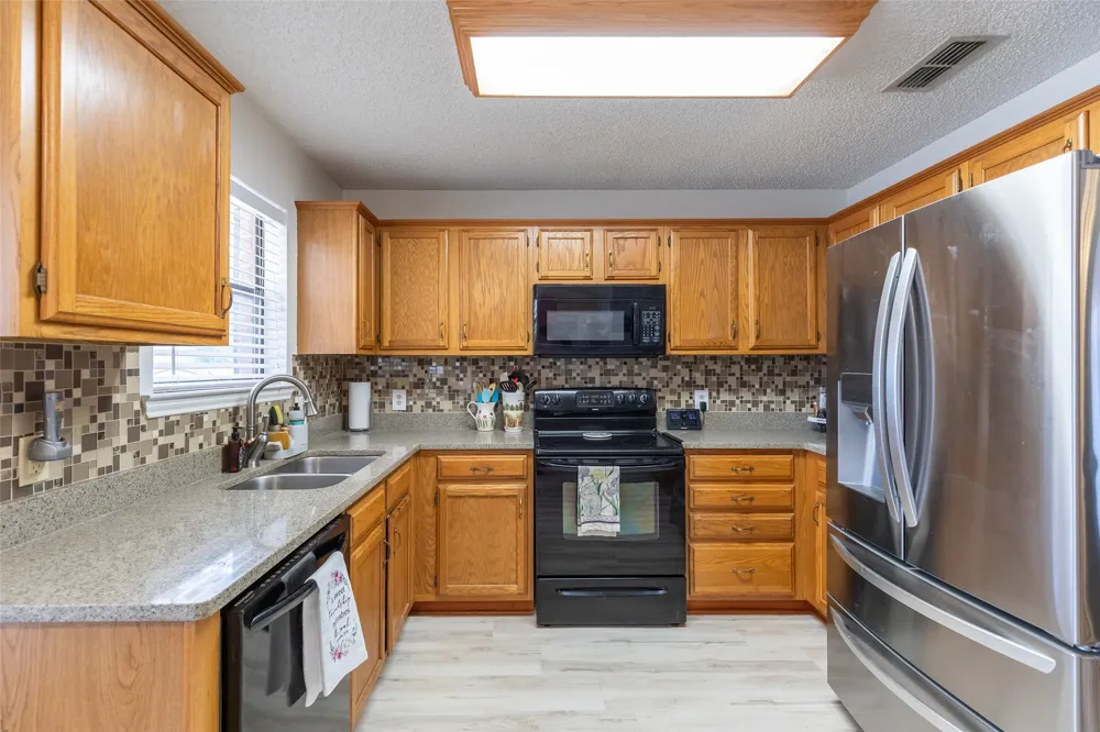 2901 Oak Ridge Court Abilene, TX 79606