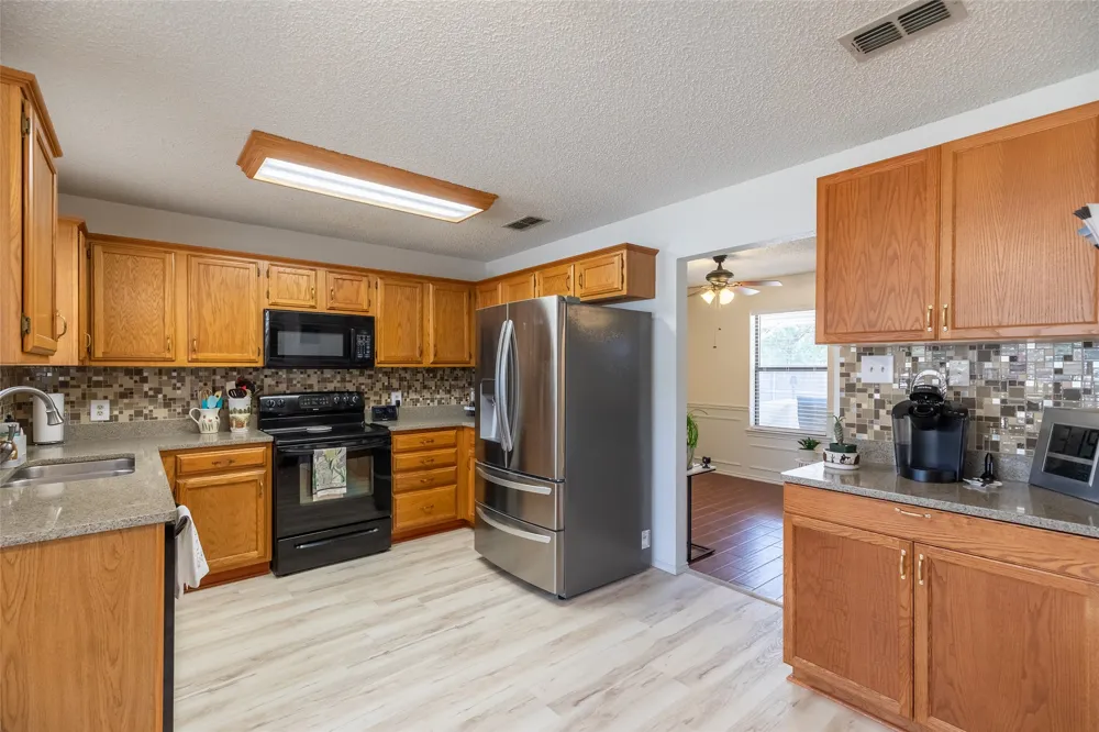 2901 Oak Ridge Court Abilene, TX 79606