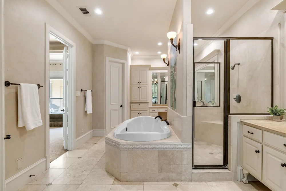 6628 Briar Ridge Lane Plano, TX 75024