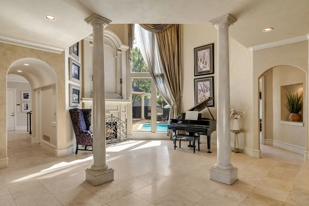 6628 Briar Ridge Lane Plano, TX 75024