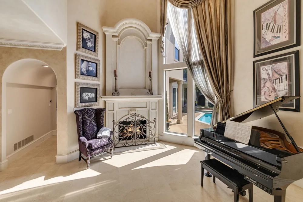 6628 Briar Ridge Lane Plano, TX 75024