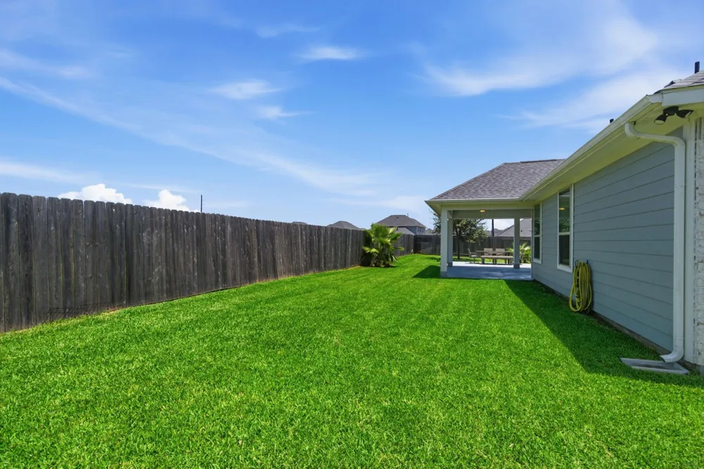 8303 Divot Trace Fulshear, TX 77441