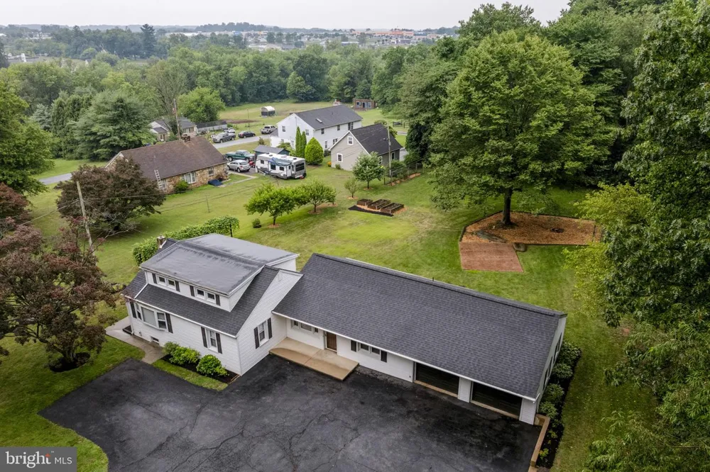 65 COMPASS ROAD Parkesburg, PA 19365