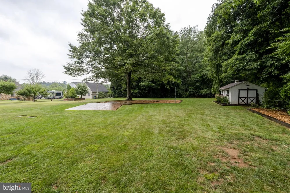 65 COMPASS ROAD Parkesburg, PA 19365