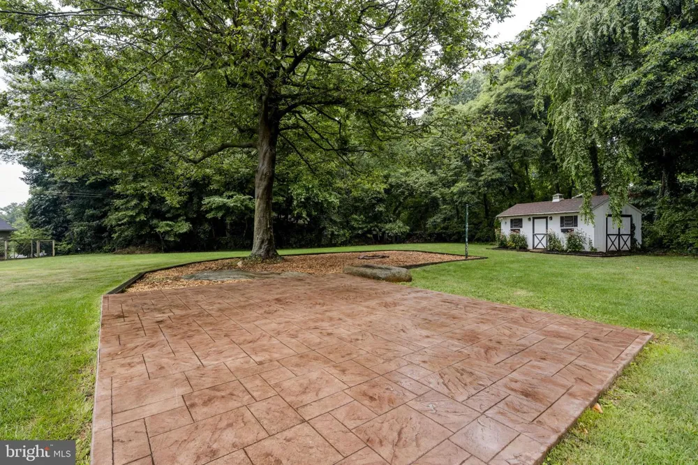 65 COMPASS ROAD Parkesburg, PA 19365